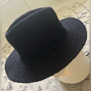 D&Y Nubby Hat. Black.